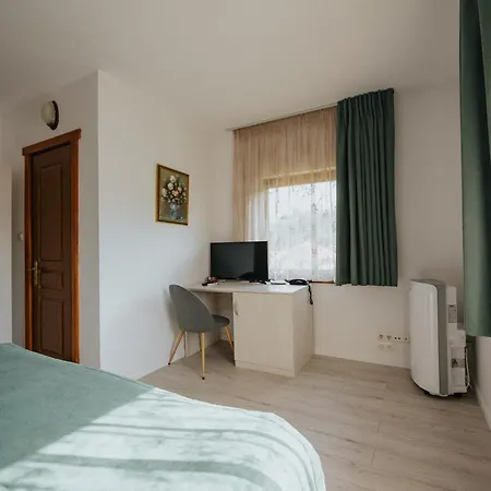 Juliu'S Panzio Csikszereda-3